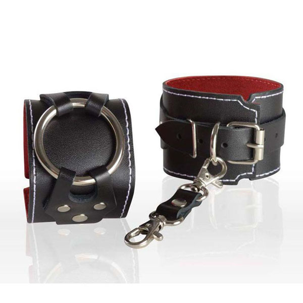 Чёрные кожаные наручники-напульсники с красной изнанкой