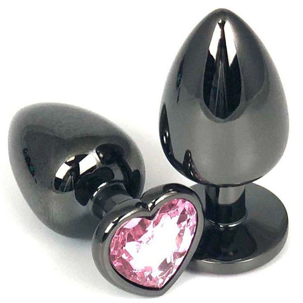 Черная металлическая анальная пробка с нежно-розовым стразом-сердечком - 7,5 см.